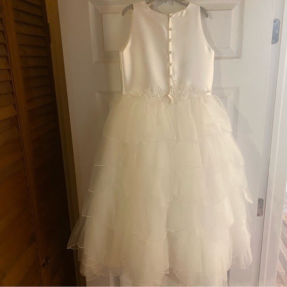 Communion or Flower Girl Dress (Off White) Girls Size 10 with veil and tiara - Picture 3 of 16